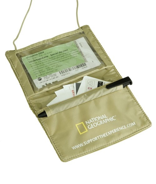 Лучший сувенир! Паспорт-визитница NATIONAL GEOGRAPHIC PASSPORT COVER NG Passport cover - прекрасное решения для посетителей официальных мероприятий